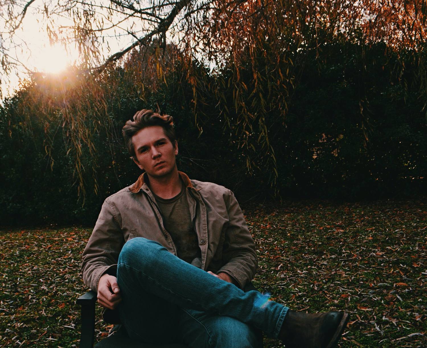 Ian Noe returns to Amsterdam with "Between The Country"